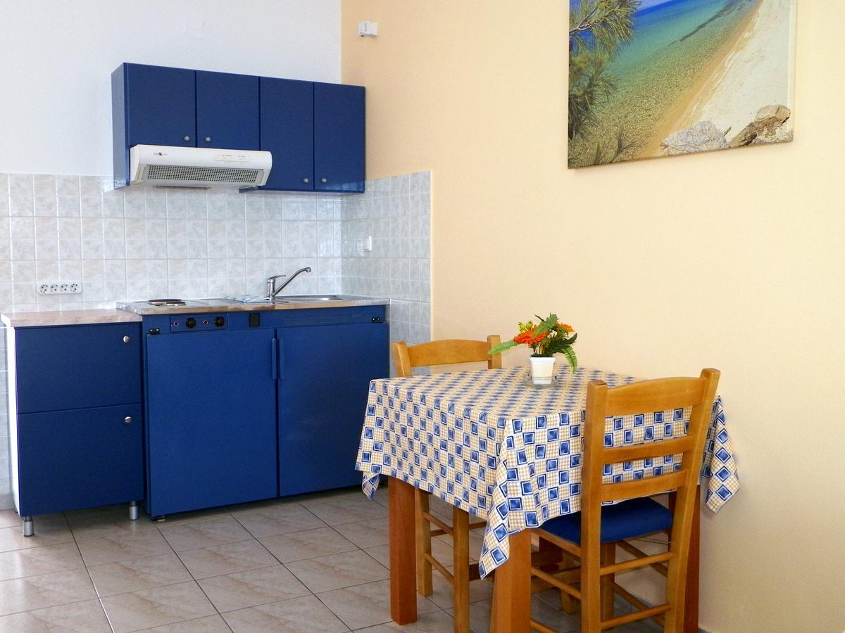 Christi Apartments Kalyves Buitenkant foto